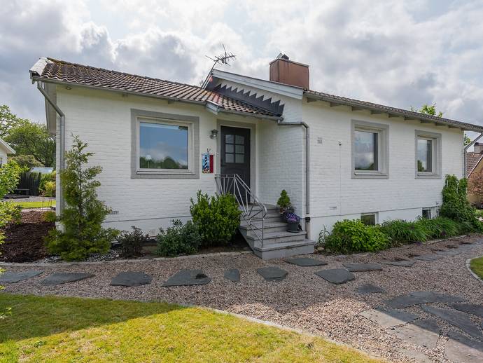 6 rok · 84 m² · Rönnvägen 1