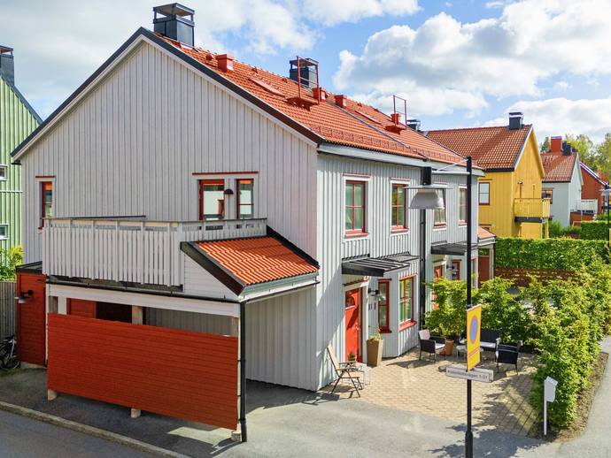 5 rok · 128 m² · Kolonilottsvägen 33
