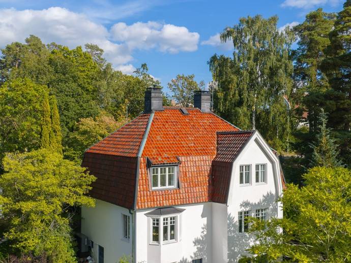 8 rok · 232 m² · Brunkebergsåsen 21