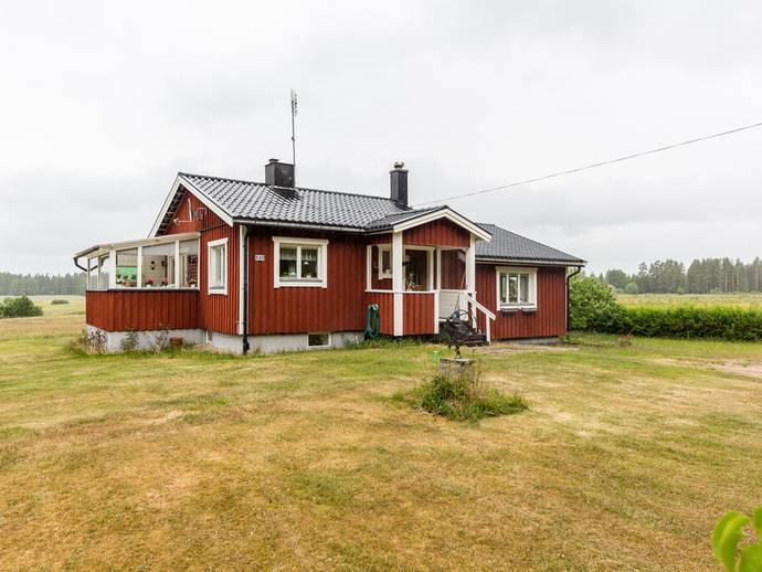 3 rok · 90 m² · Färnebovägen 530