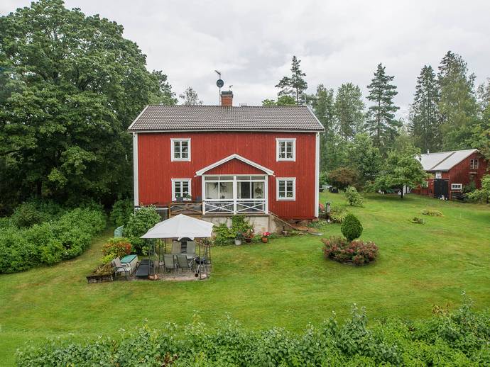 8 rok · 240 m² · Södra Rådom 206