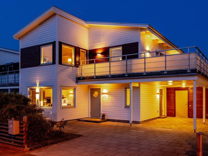 6 rok · 144 m² · Nebulosavägen 23
