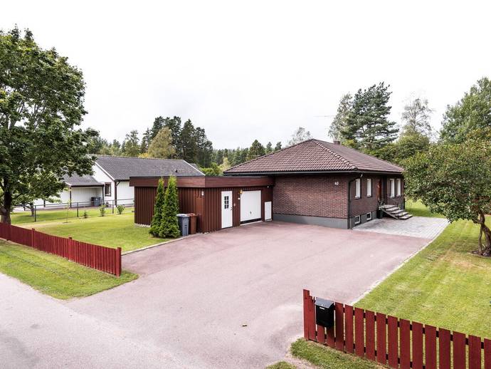 8 rok · 113 m² · Mats Knuts väg 40