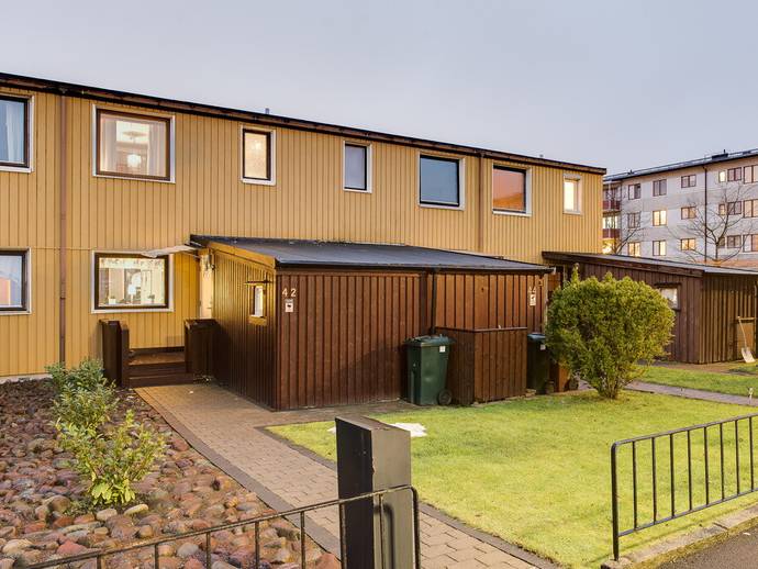 5 rok · 104 m² · Drakblommegatan 42