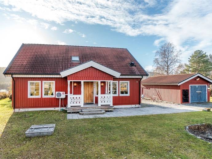 5 rok · 158 m² · Österrå 331