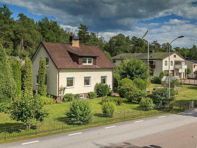 6 rok · 128 m² · Misterhultsvägen 42