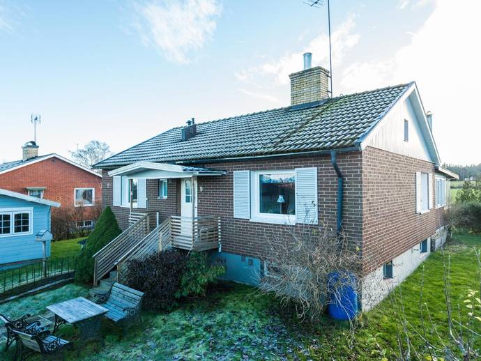 6 rok · 133 m² · Bergs väg 9