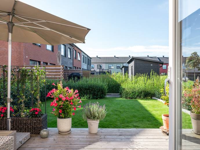 Tröskgränd 28 i Staffanstorp / Vikhem, Staffanstorps kommun radhus till salu