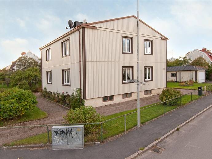8 rok · 214 m² · Liljegatan 15