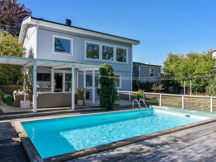 Mantalsvägen 35 i Viksjö, Järfälla kommun - villa till salu - Hemnet
