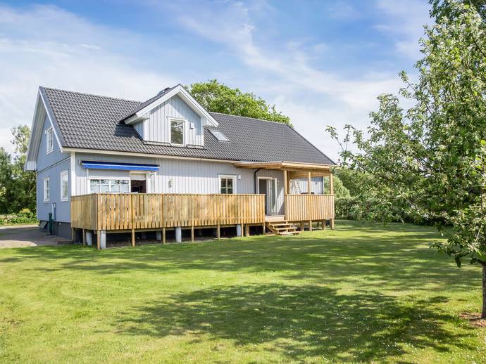 7 rok · 186 m² · Lindhov 22