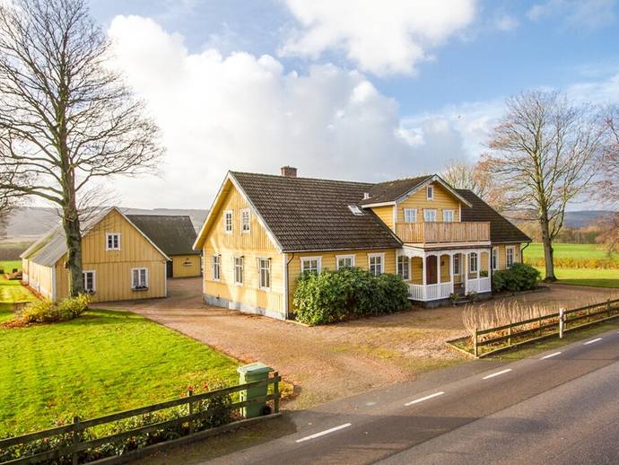11 rok · 299 m² · Våxtorpsvägen 32