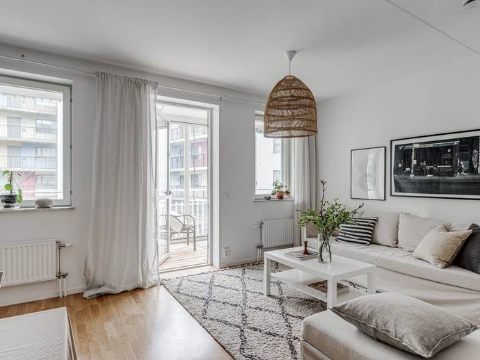 2 rok · 56 m² · Långängen 4B