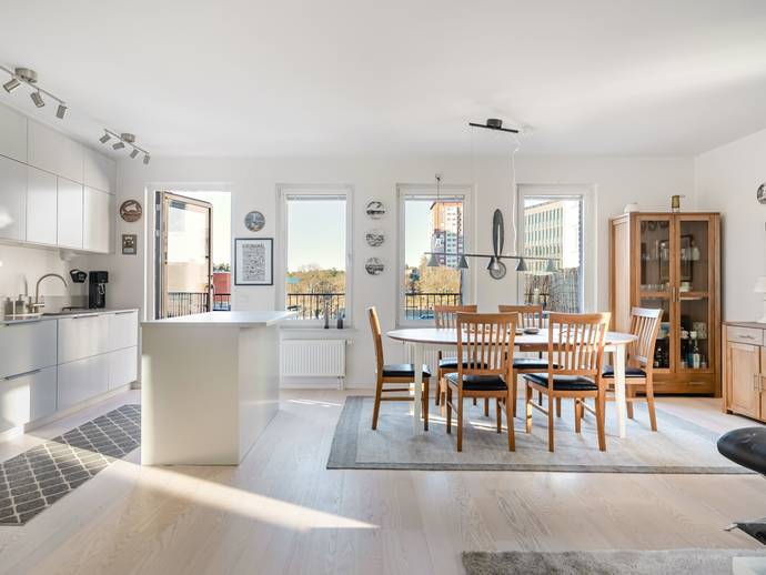 3 rok · 81 m² · Sicklastråket 23, 5 tr