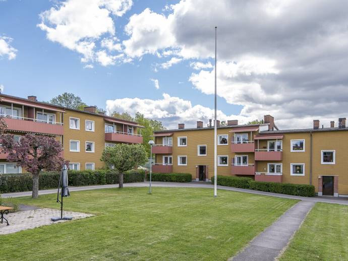 1 rok · 36 m² · Folkets Husvägen 12 A