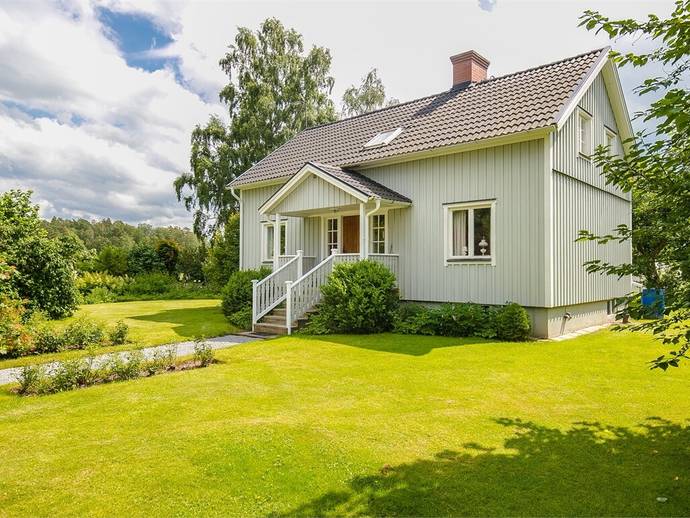 4 rok · 105 m² · Barne-Åsaka Jonastorp 702