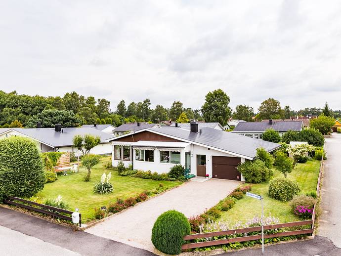 4 rok · 104 m² · Björkekärrsvägen 2