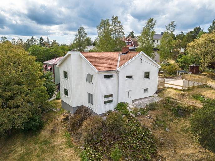 7 rok · 129 m² · Solhemsvägen 1