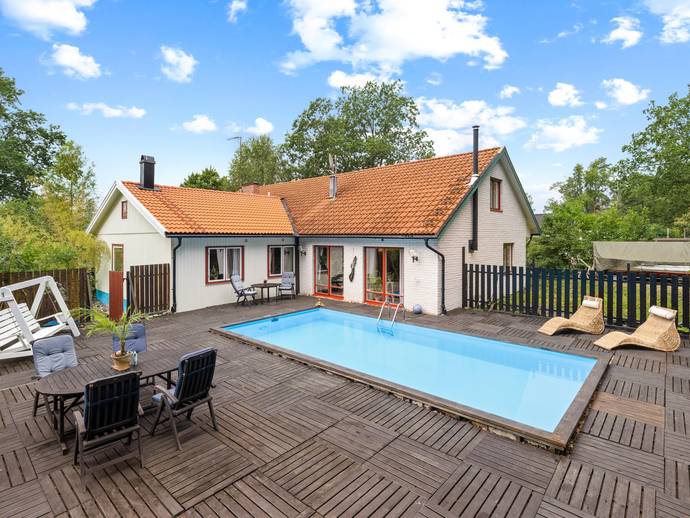 8 rok · 206 m² · Klockarvägen 21