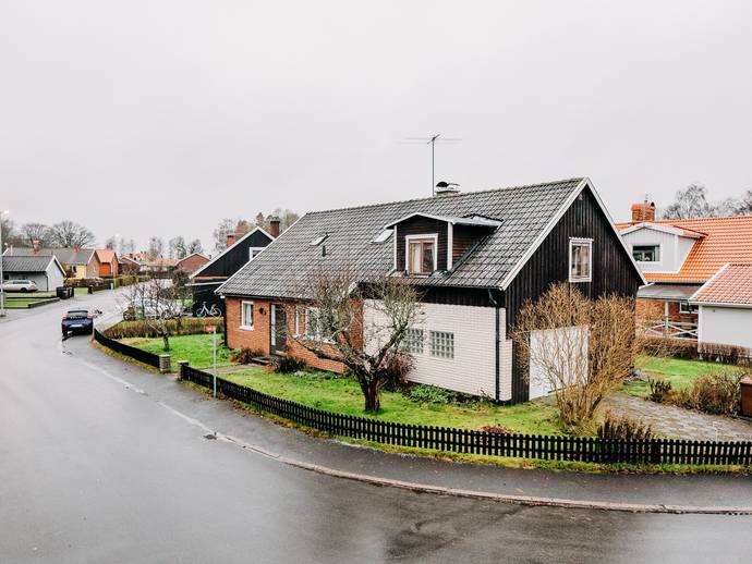 8 rok · 140 m² · Sven Dahlgrensgatan 2