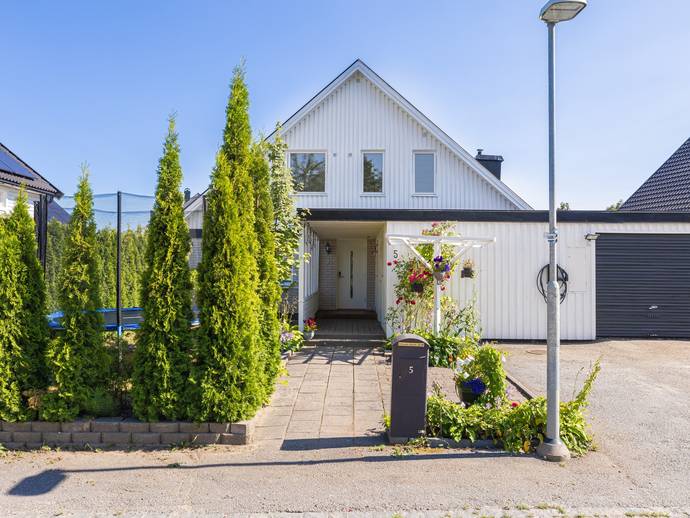 5 rok · 131 m² · Håtunagränd 5