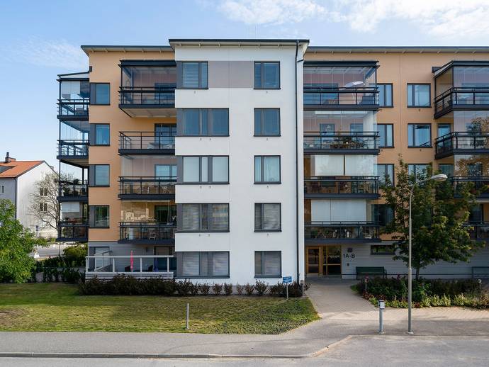 2,5 rok · 85 m² · Apelvägen 1B