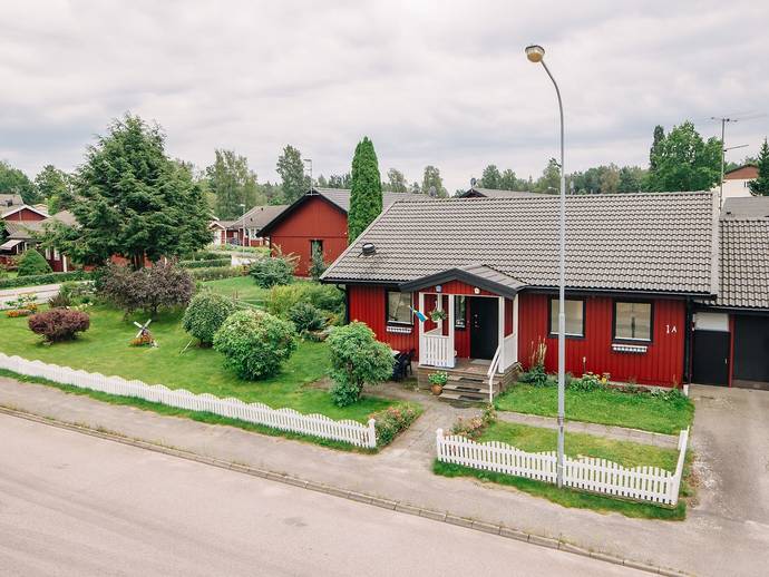 bergsgatan-1a-i-gullsp-ngs-kommun-gullsp-ngs-kommun-radhus-till-salu