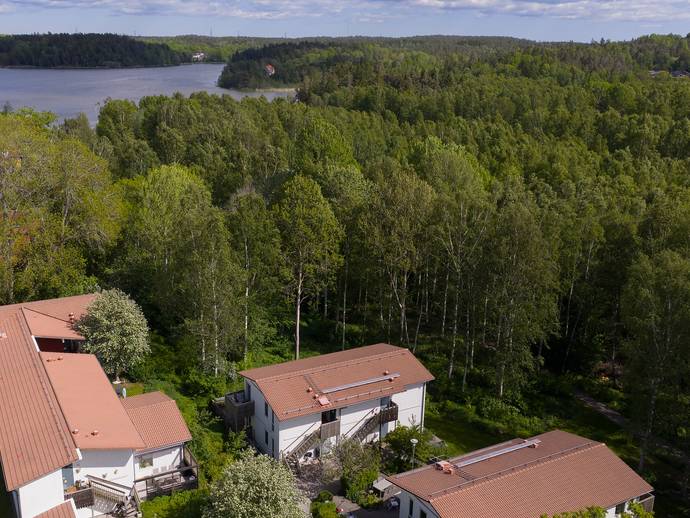 2 rok · 52,2 m² · Groths väg 43