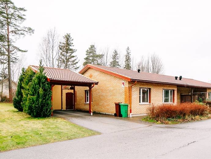 3 rok · 77 m² · Varpvägen 3