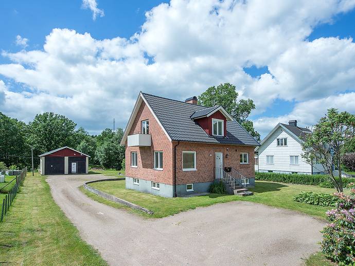 4 rok · 108 m² · Oskarströmsvägen 65