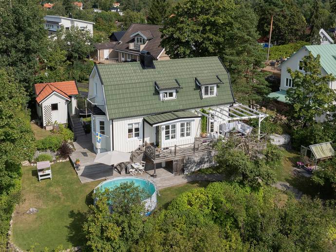6 rok · 113 m² · Stensängsvägen 1B
