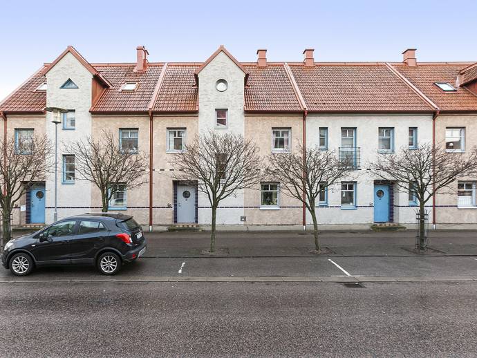 6D i Centralt, Staffanstorps kommun radhus till salu