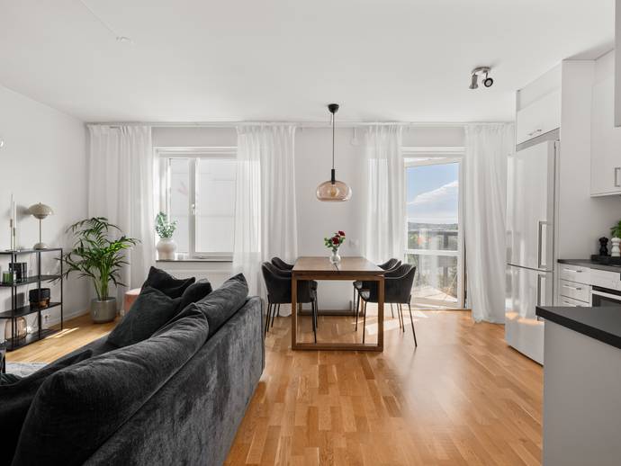2 rok · 46 m² · Karlslundsvägen 18