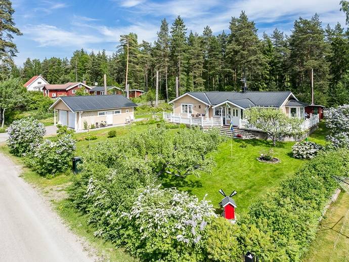 3 rok · 100 m² · Råbäcksvägen 8