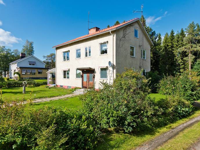 9 rok · 240 m² · Åsträskvägen 12