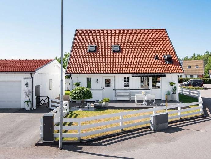 5 rok · 122 m² · Högerkroken 18