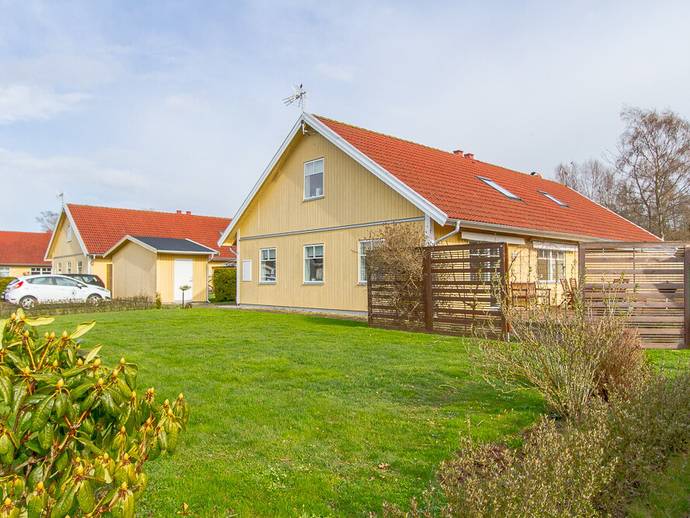6 rok · 115 m² · Slånbärsvägen 9A