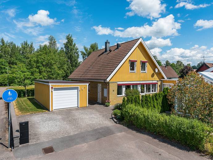 6 rok · 142 m² · Svartpeppargränd 16