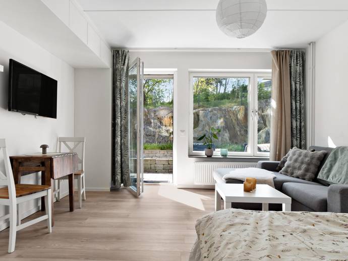 1 rok · 28 m² · Ektorpsvägen 1