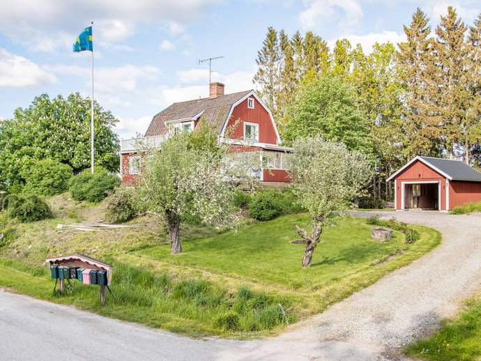3 rok · 95 m² · Avestavägen 2