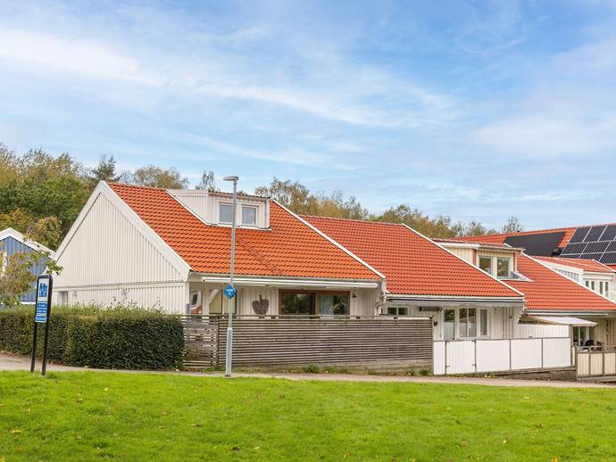 Askims domarringsväg 134 i Askim - Sisjön, Göteborgs kommun - radhus ...