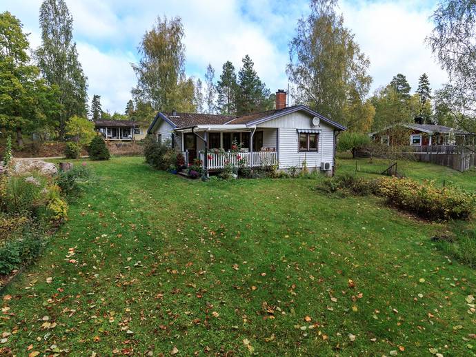 3 rok · 75 m² · Svartmåla 115