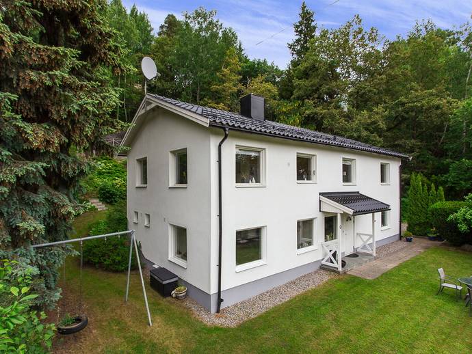 5 rok · 162 m² · Asastigen 3