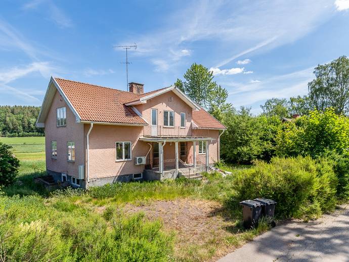 9 rok · 157 m² · Dalvägen 5