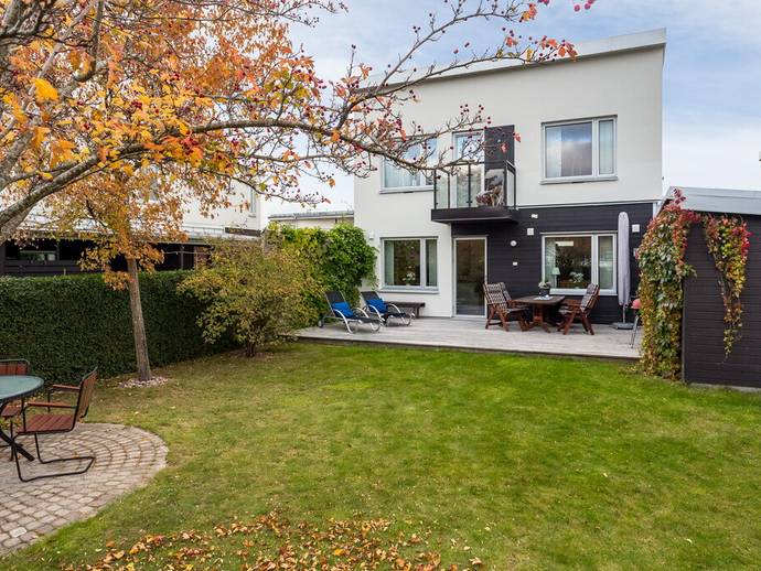 5 rok · 144 m² · Jan Fridegårds väg 12