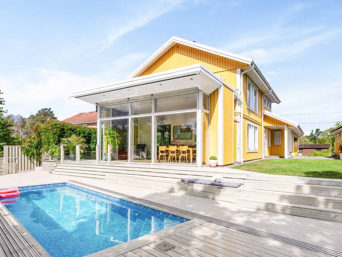 8 rok · 240 m² · Kulvägen 2B
