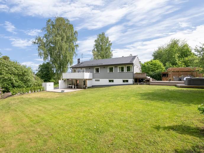 6 rok · 117 m² · Skuggstigen 4