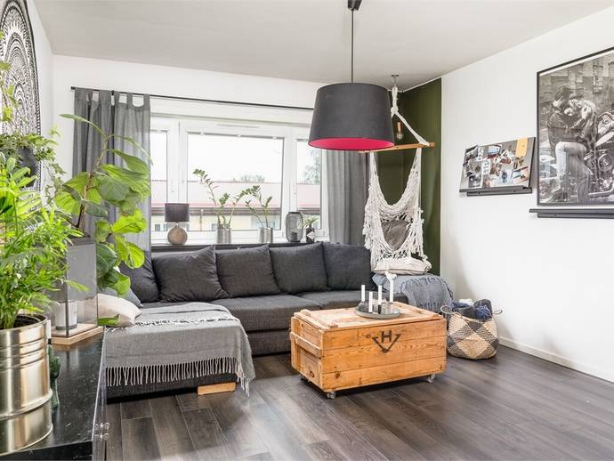 1 rok · 42 m² · Tomtebovägen 6 B