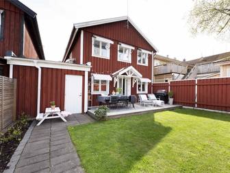 Västra Kyrkogatan 30