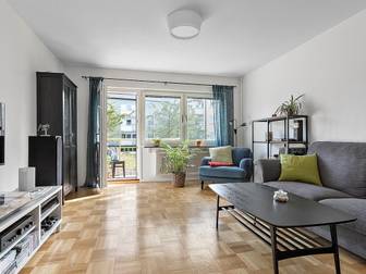 Erik Tegels väg 33, Vån 1